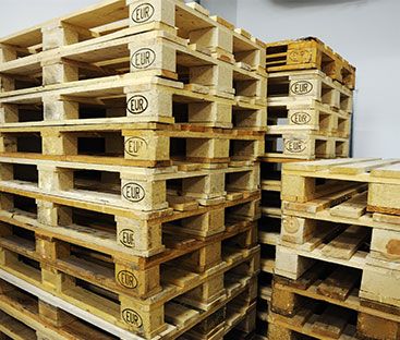 PALLETS & CRATES